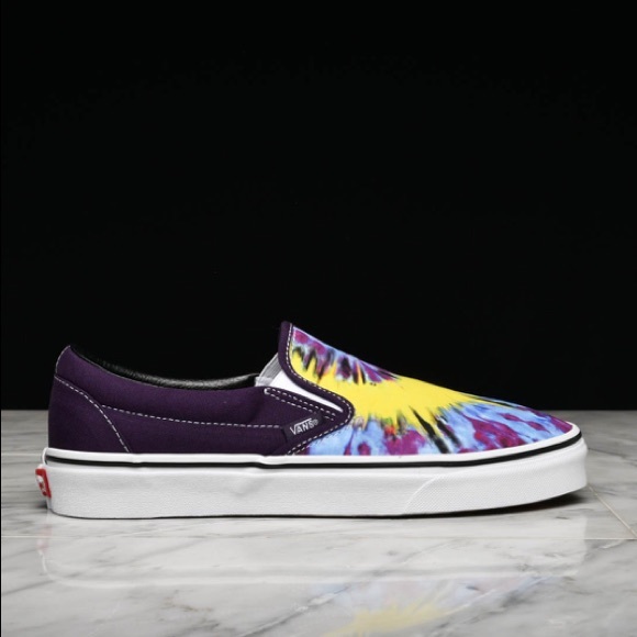 NWB! Tie Dye Vans Classic Slip-On - Picture 8 of 8